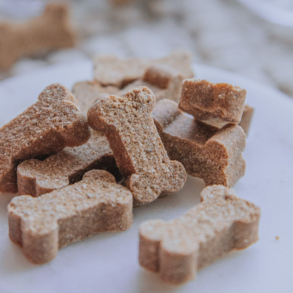 Pork & Apple Bones (100g) | Christmas Exclusive