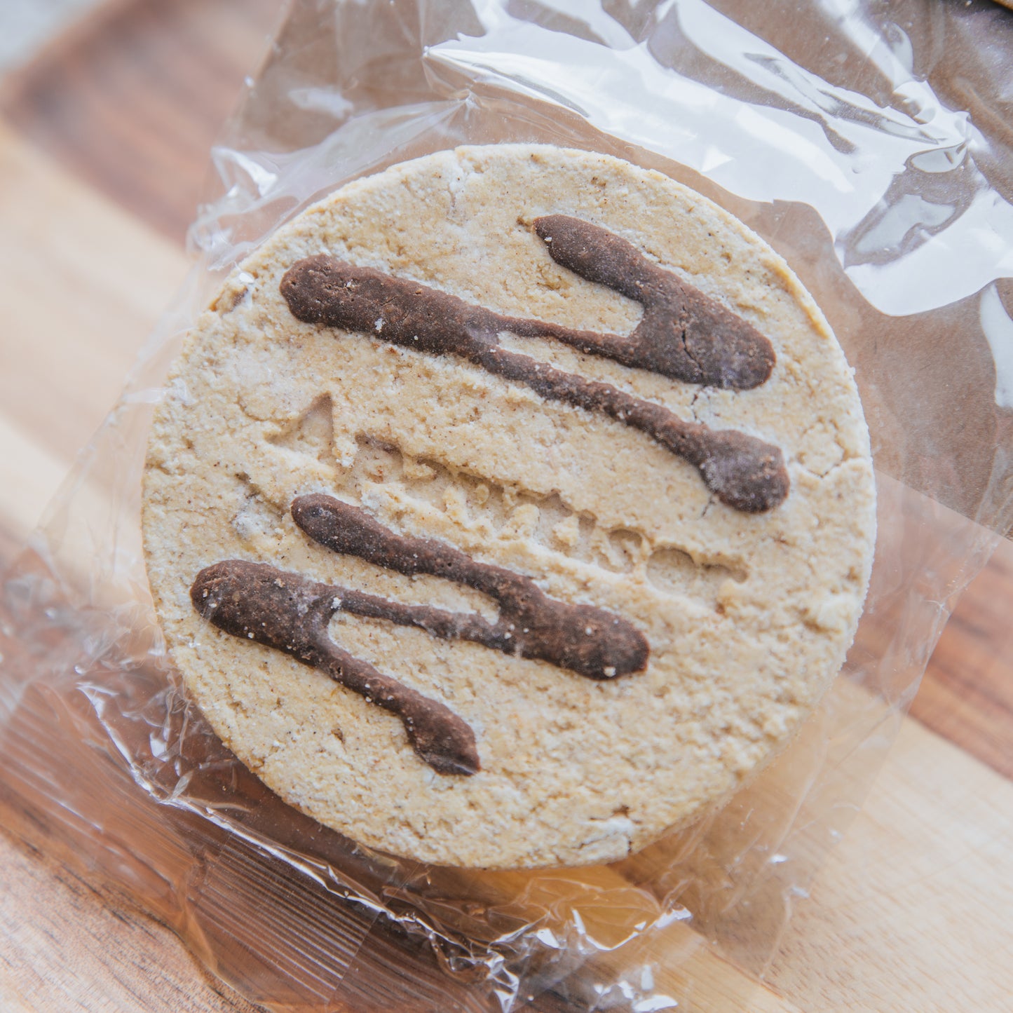 Coconut Macaroon | Apawtiser