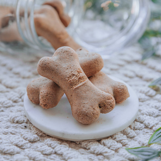 'Ewe-nique Treats' Lamb, Dandelion & Fennel Biscuits