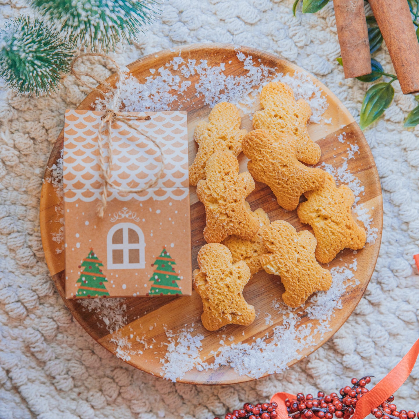 Mini Gingerbread Men Biscuits | Life Of Riley (75g) | Christmas Exclusive